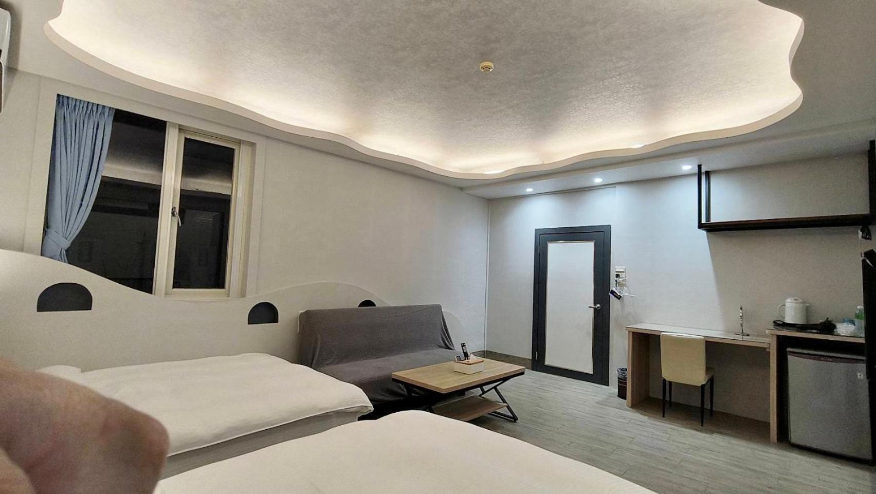 No. 21 Jiaoxi Hot Spring Homestay Экстерьер фото